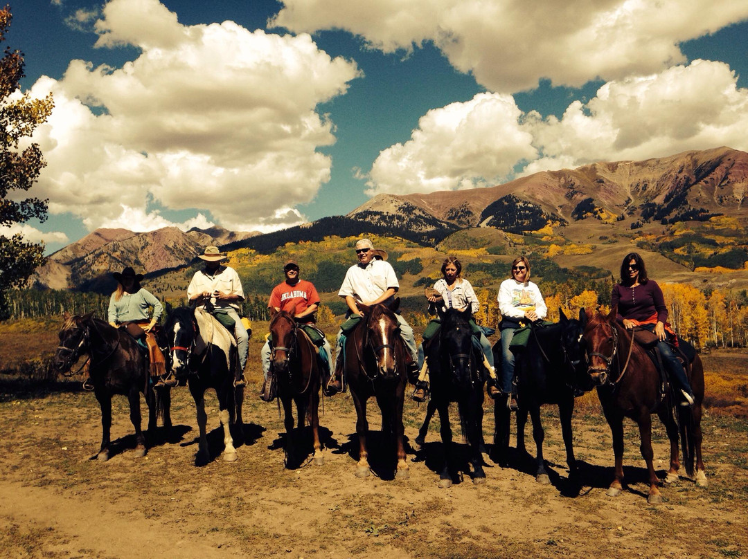 Fantasy Ranch Outfitters-克雷斯特德比特必去景点