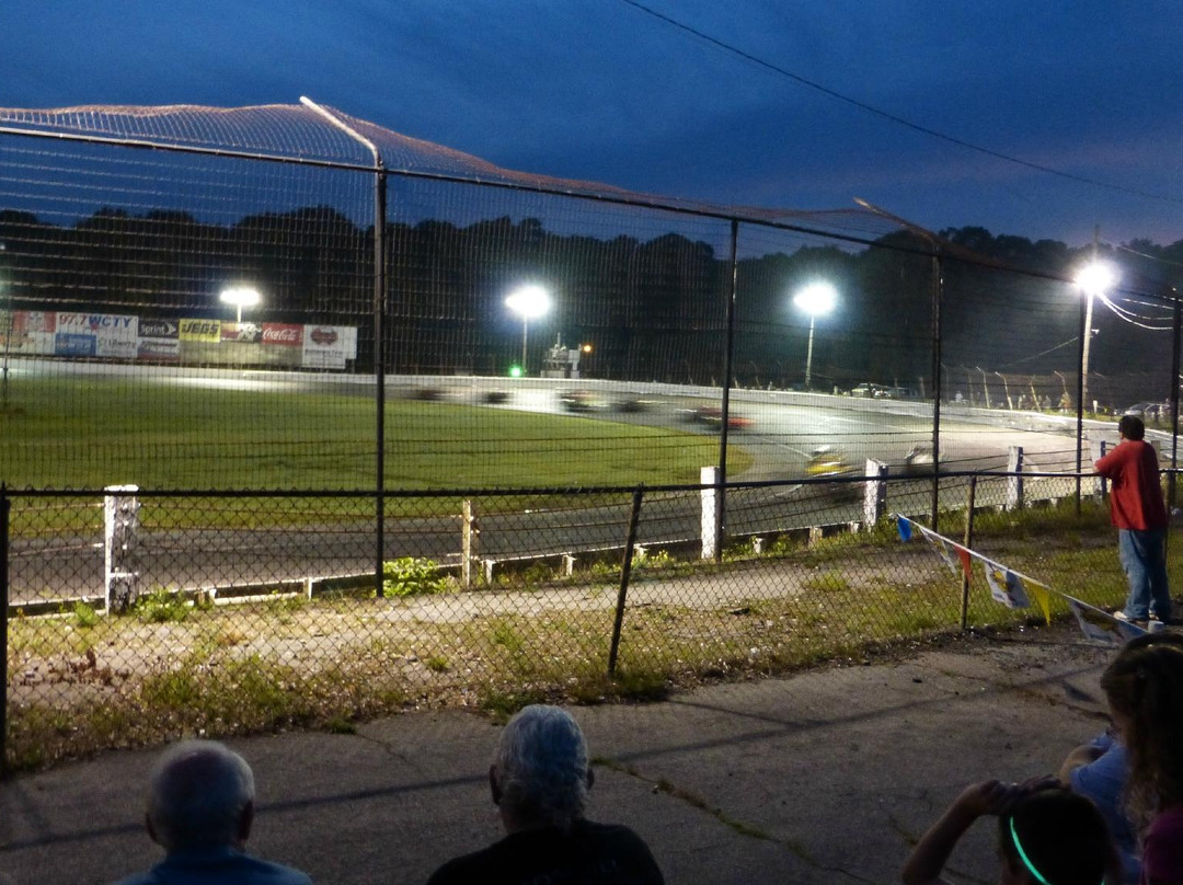 Waterford Speedbowl景点图片