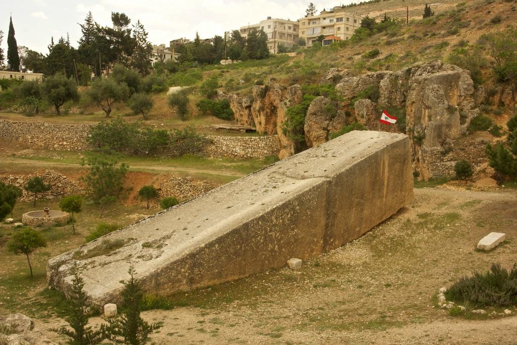 Stone of the Pregnant Woman-Baalbeck必去景点
