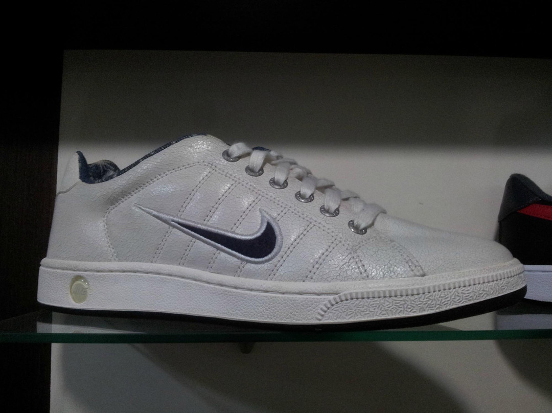 Vitrinat Shoe Shop-杜勒斯必去景点