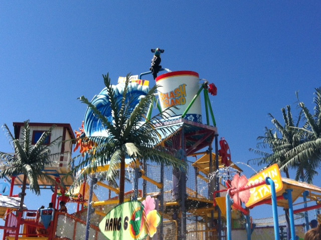 Six Flags Hurricane Harbor Los Angeles景点图片