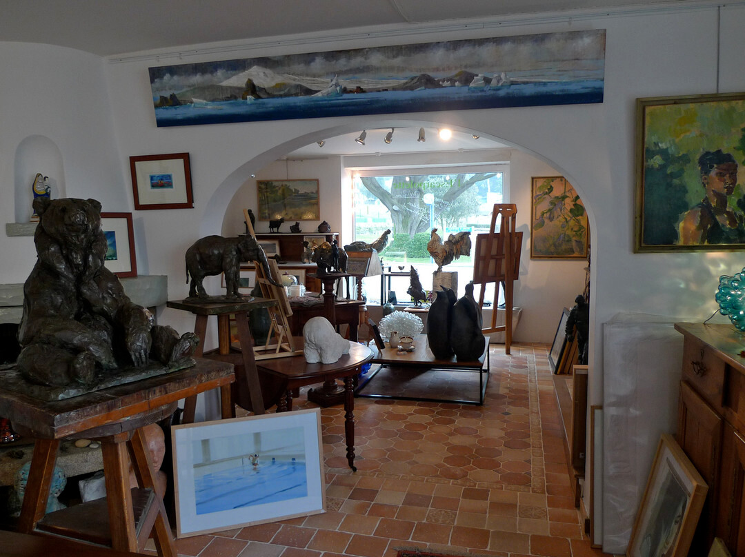 Galerie l'Escarpolette-Arzon必去景点