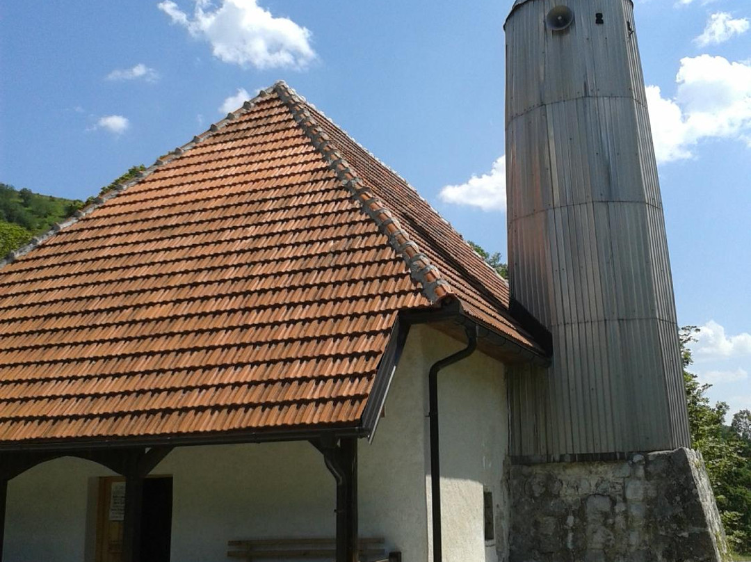 Mosque in Umoljani景点图片