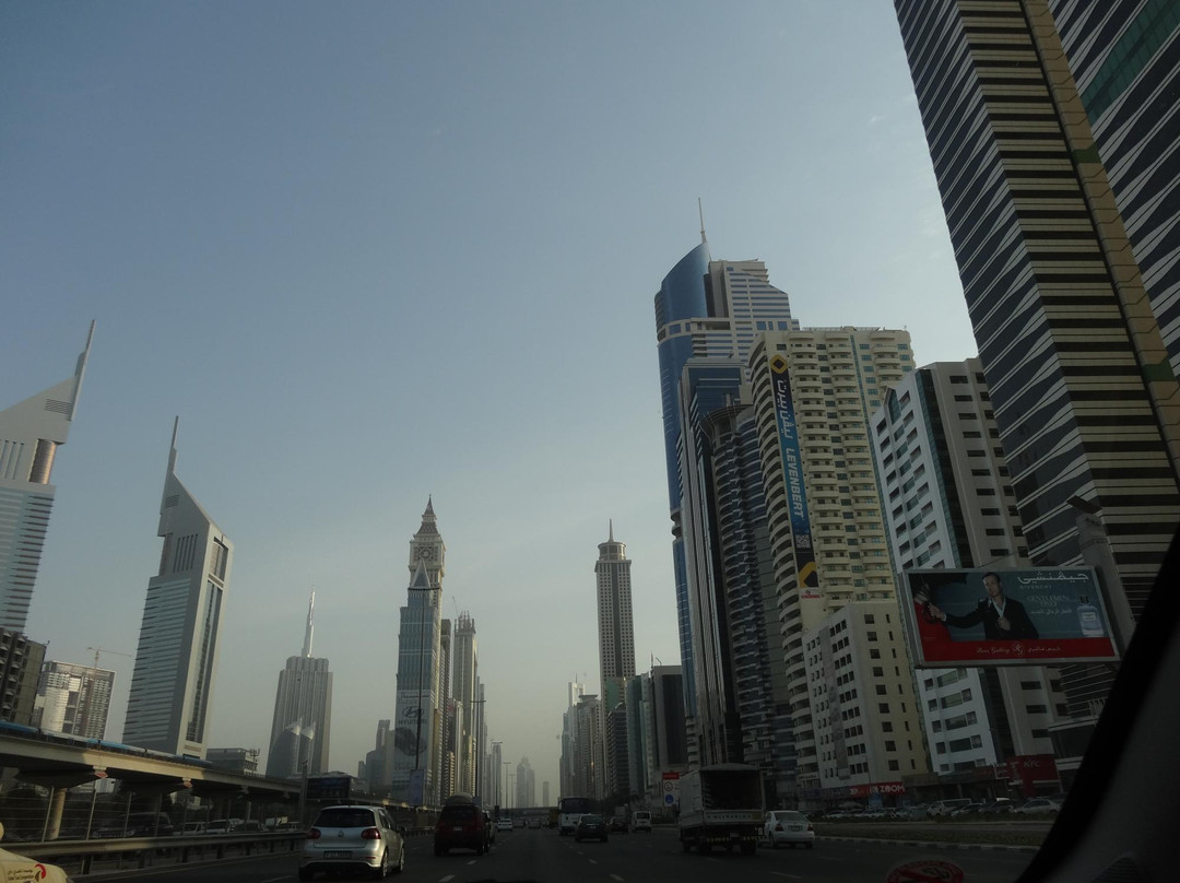 谢赫扎耶德路-迪拜必去景点