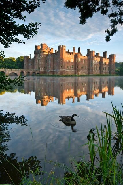 Herstmonceux Castle景点图片