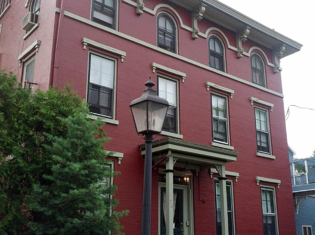 Inn of the Hawke主图