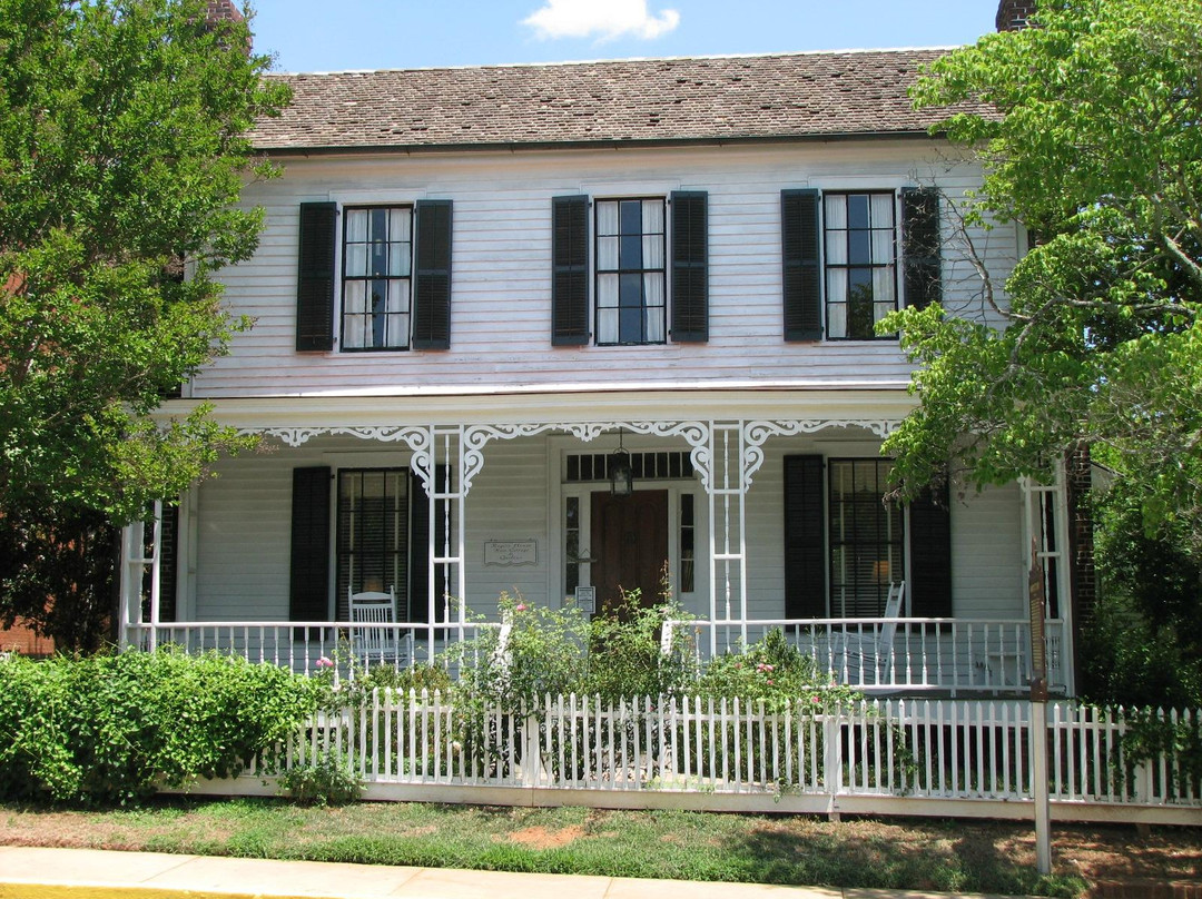 Rogers House and Rose Cottage-麦迪逊必去景点