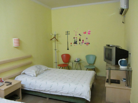 新月假日酒店主图