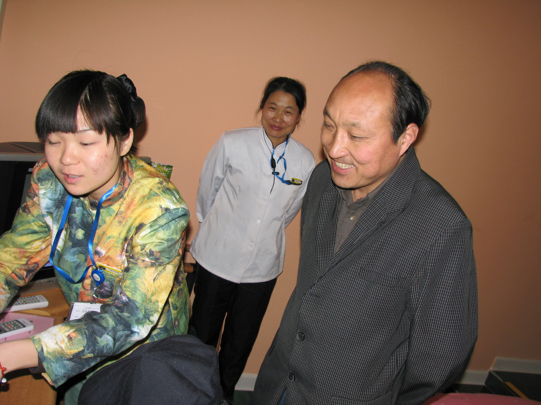 上海四川北路海伦路地铁站店主图