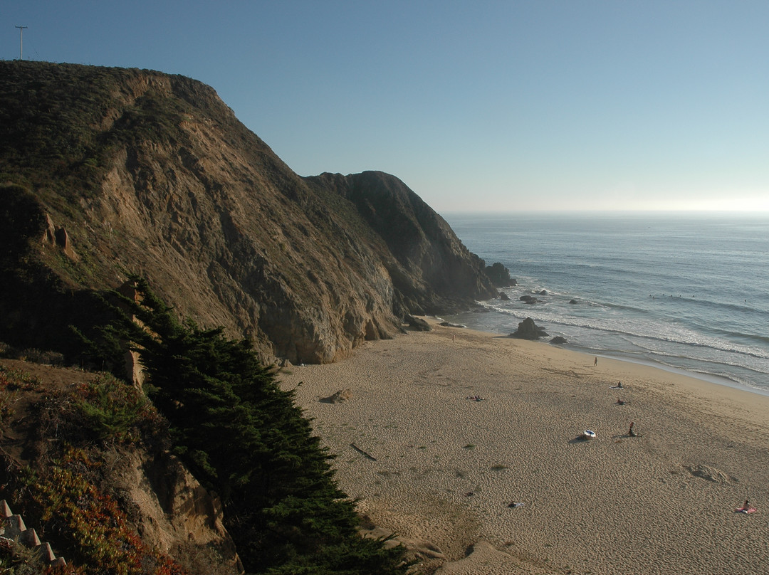 灰鲸湾州立海滩-半月湾必去景点