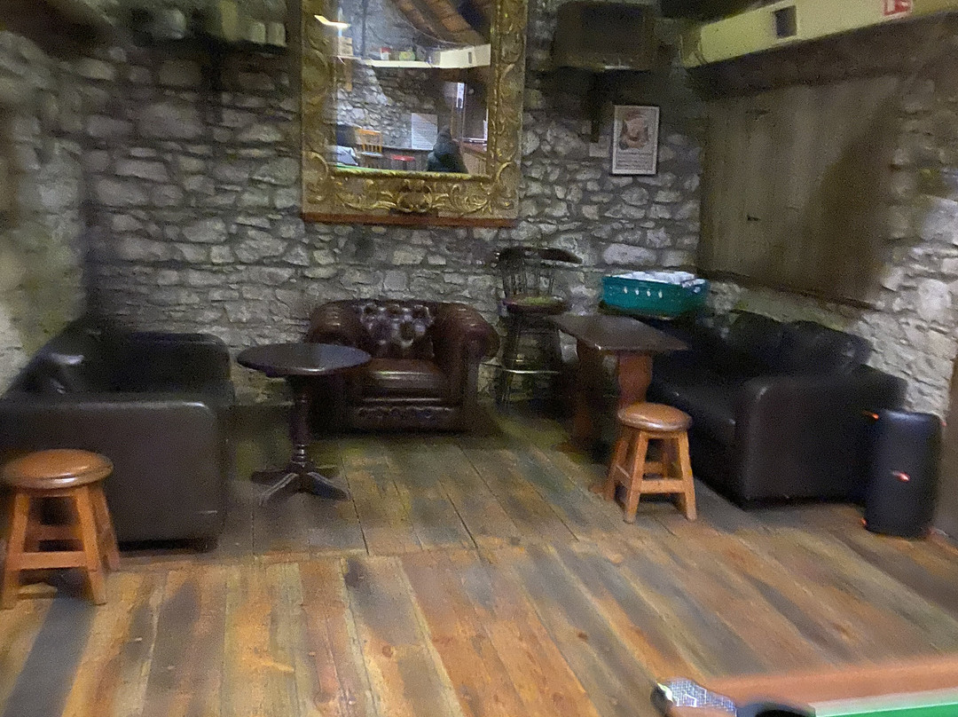 Ned Kellys, The Village Inn
