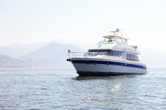 Mystique Yacht Luxury Charters景点图片