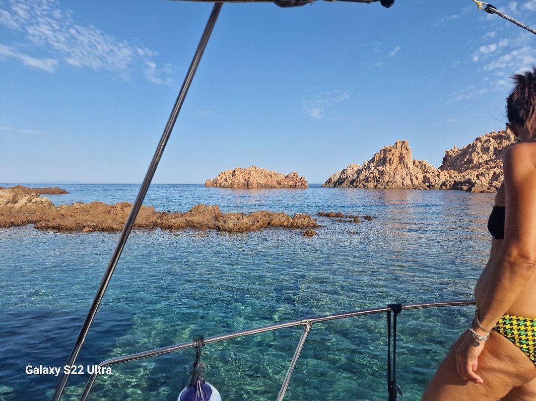 LuceAquavision Tour Costa Rossa-Isola Rossa必去景点