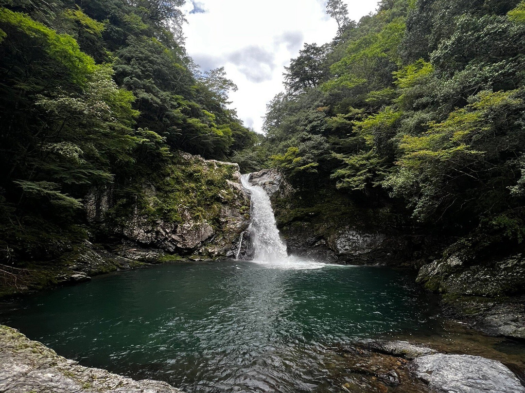 Seno Falls景点图片
