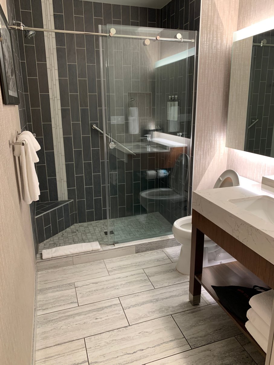 拉斯维加斯银顿村凯悦嘉轩酒店-浴室