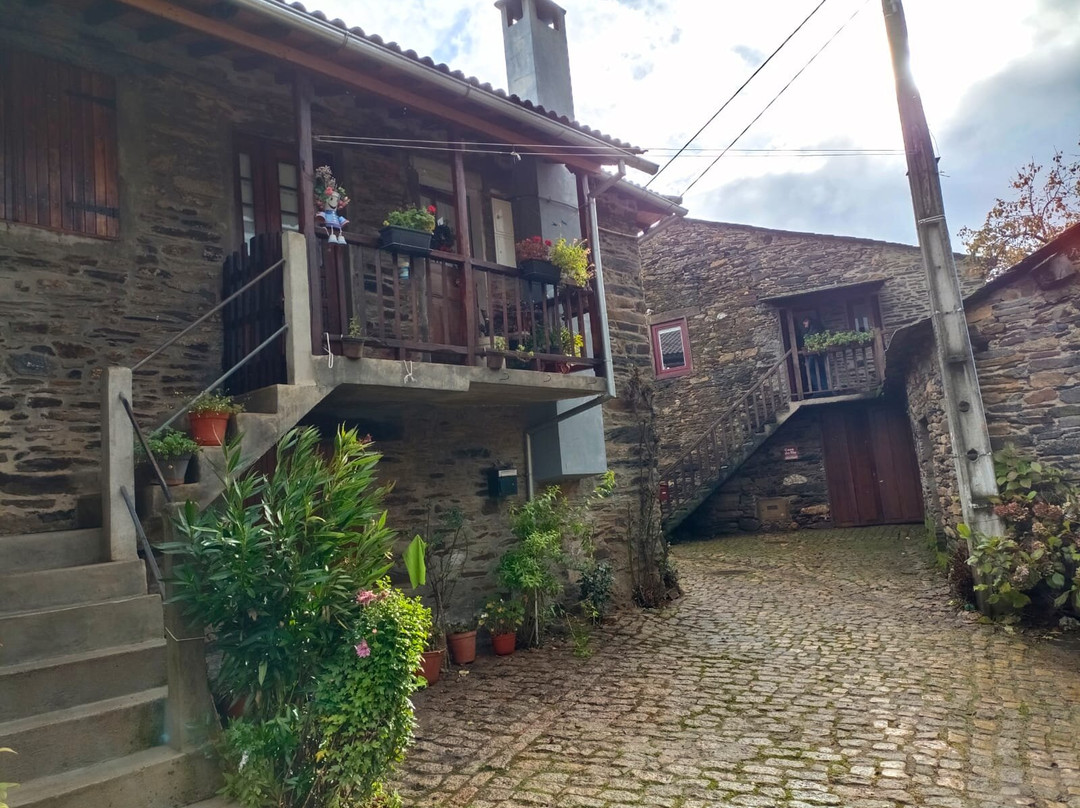 Rio de Onor Village景点图片