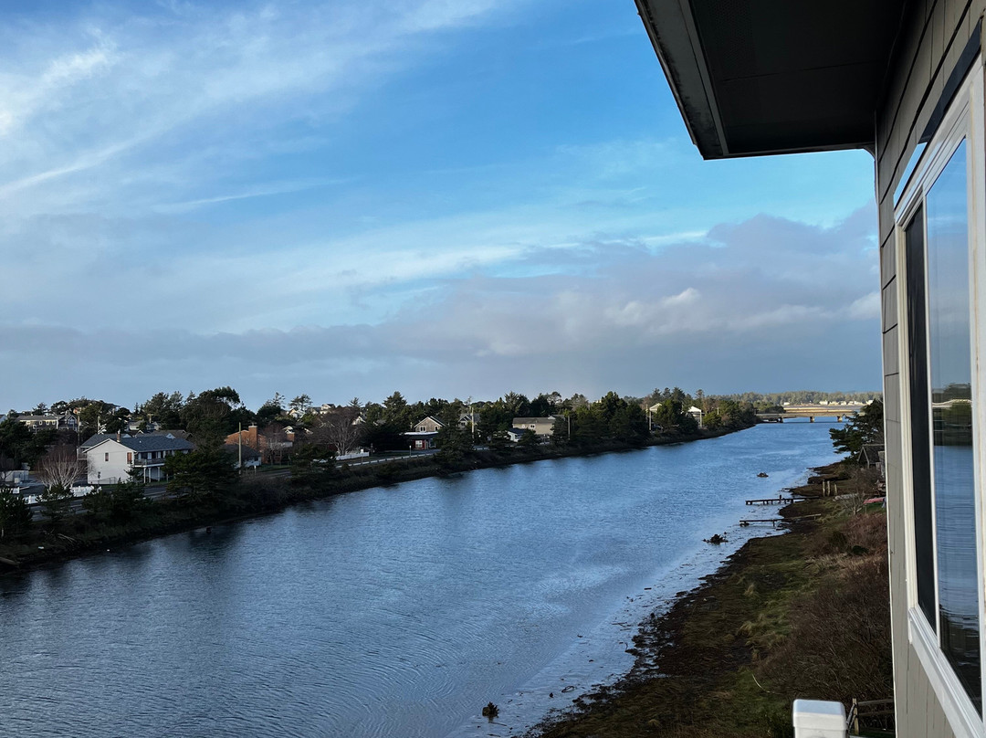 河流潮汐套房酒店主图