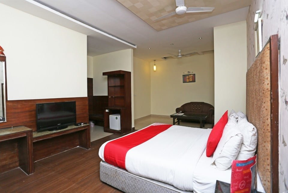 OYO 8576 Hotel Jiwan Plaza主图
