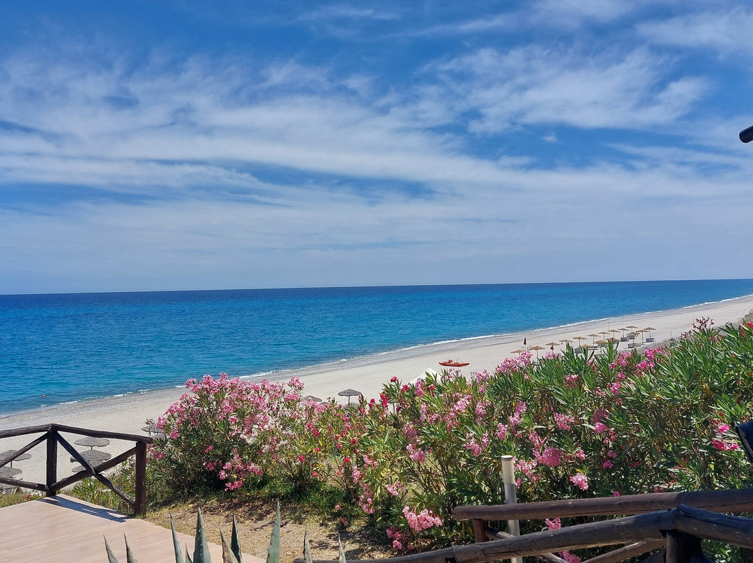 Calalandrusa Beach Resort主图