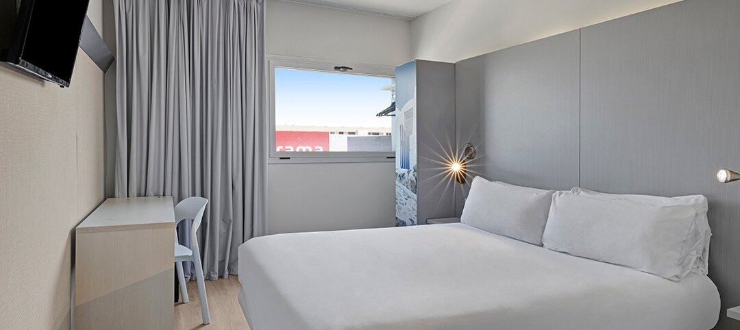 斯多瑞梅赫罗纳酒店主图