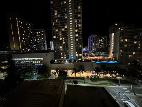 威基基度假酒店主图