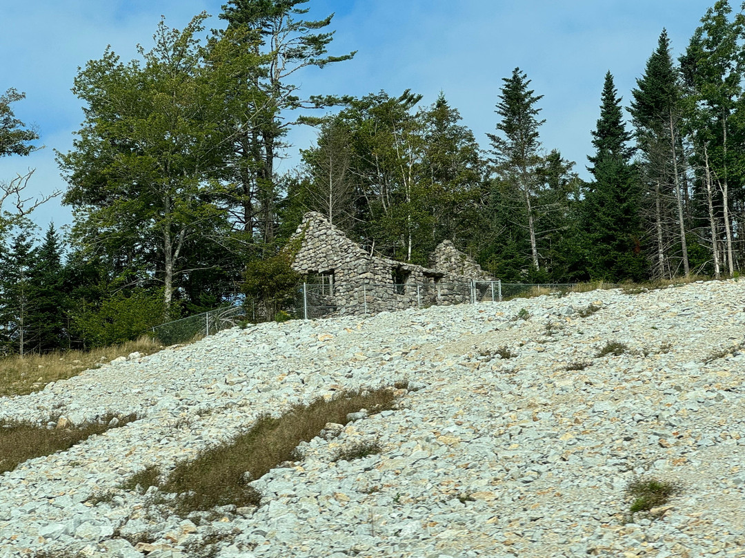 Tours By Town Car-哈利法克斯必去景点