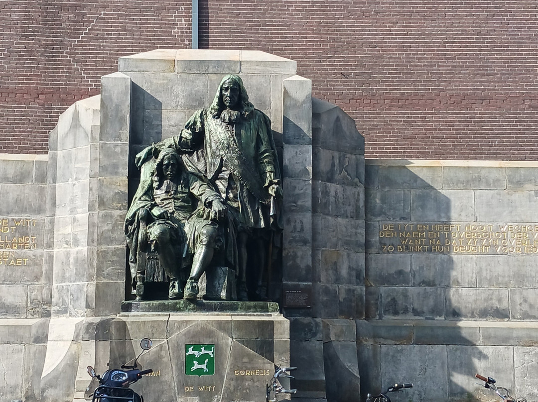Standbeeld gebroeders De Witt景点图片