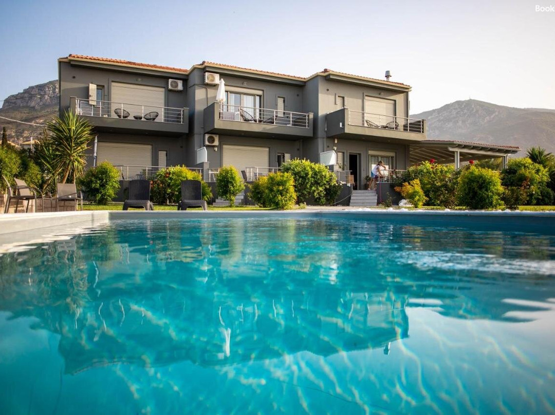 Isola Apartments主图