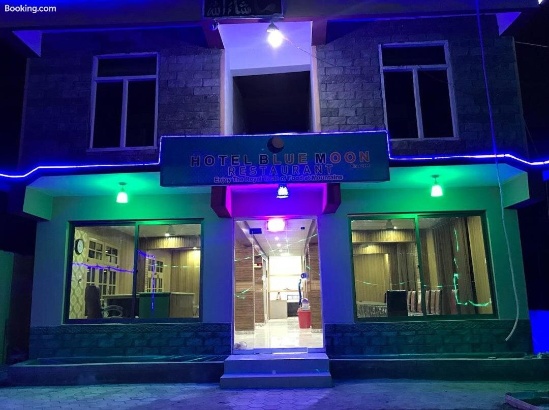 Hotel Blue Moon