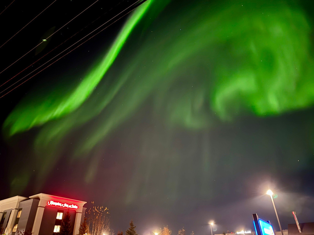 费尔班克斯汉普顿酒店及套房主图