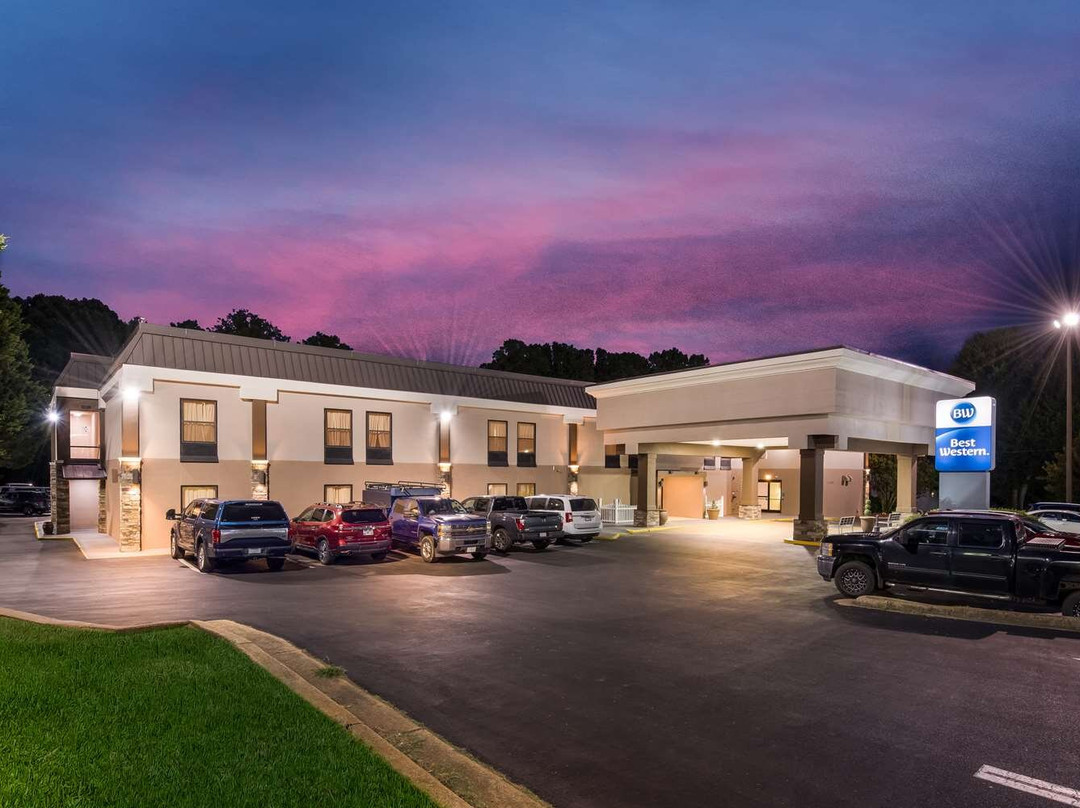 阿尔伯马尔希尔顿恒庭酒店主图