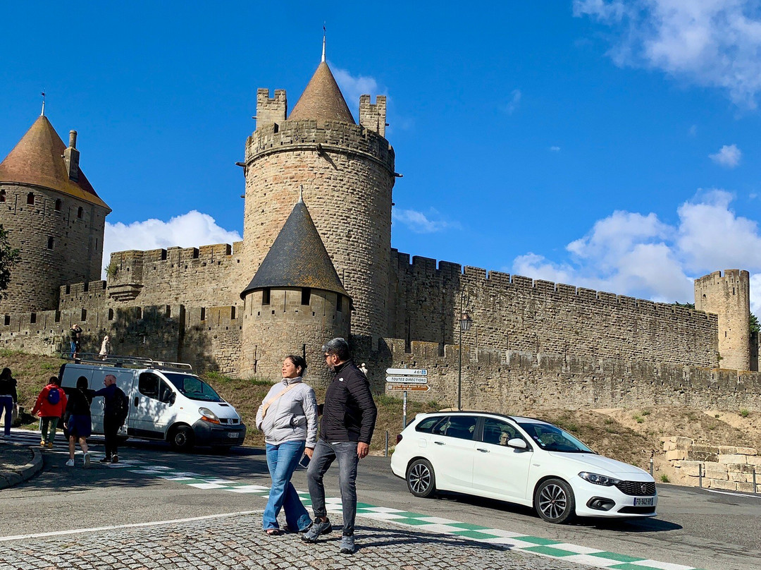 阿拉贡酒店主图