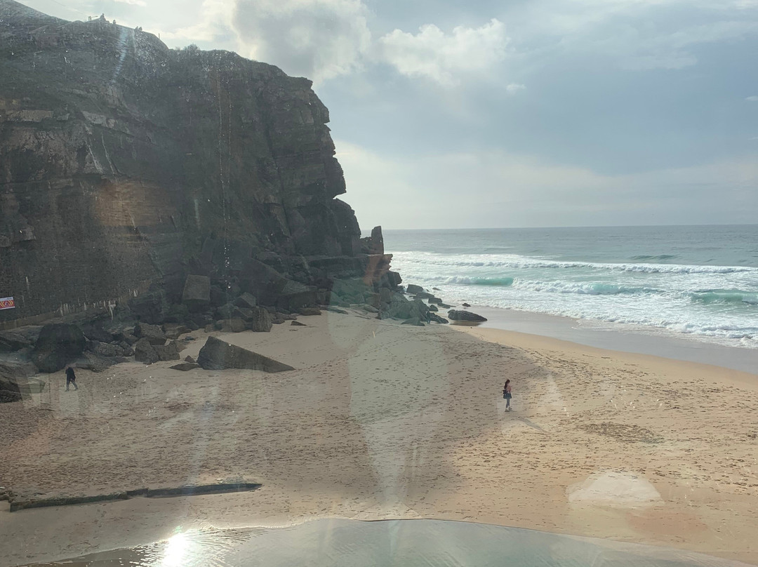 Praia das Azenhas do Mar景点图片