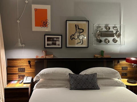 拉斯雷特旅馆主图