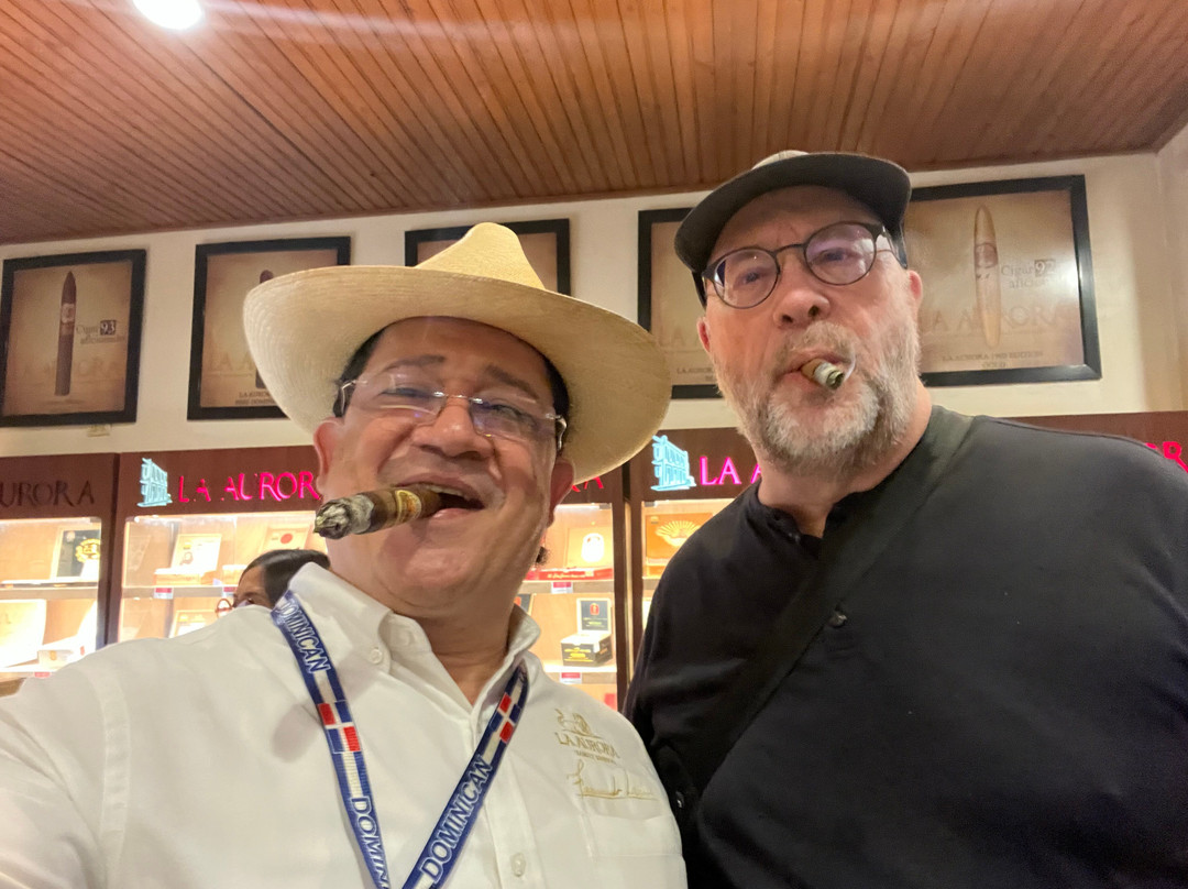 La Aurora Cigar Factory-圣地亚哥必去景点