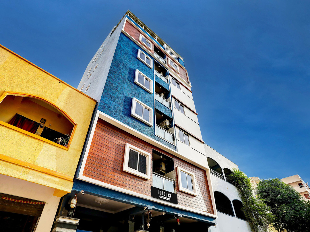 Super Townhouse Hitech City Near Yashoda Hospital