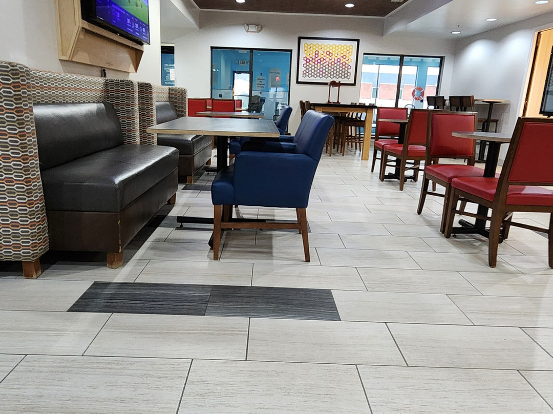 Holiday Inn Express & Suites Elkins By IHG主图