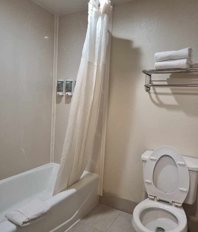 旧金山南品质旅馆及套房酒店主图