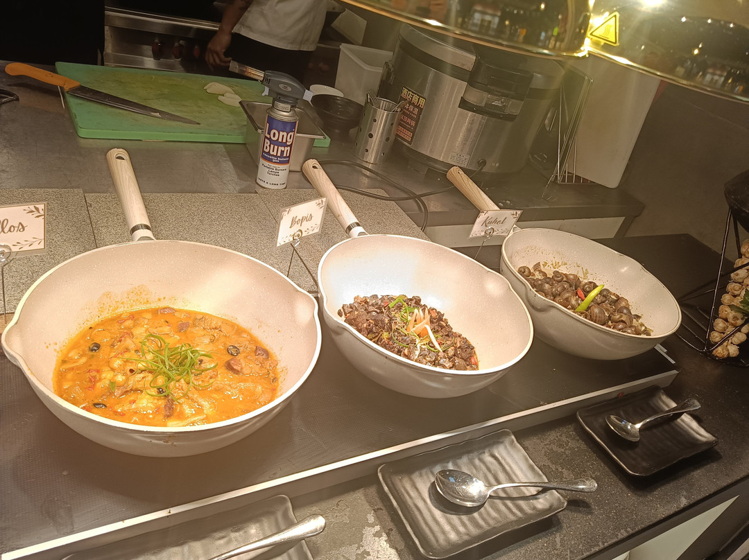 The Alley, Ayala Malls Manila Bay