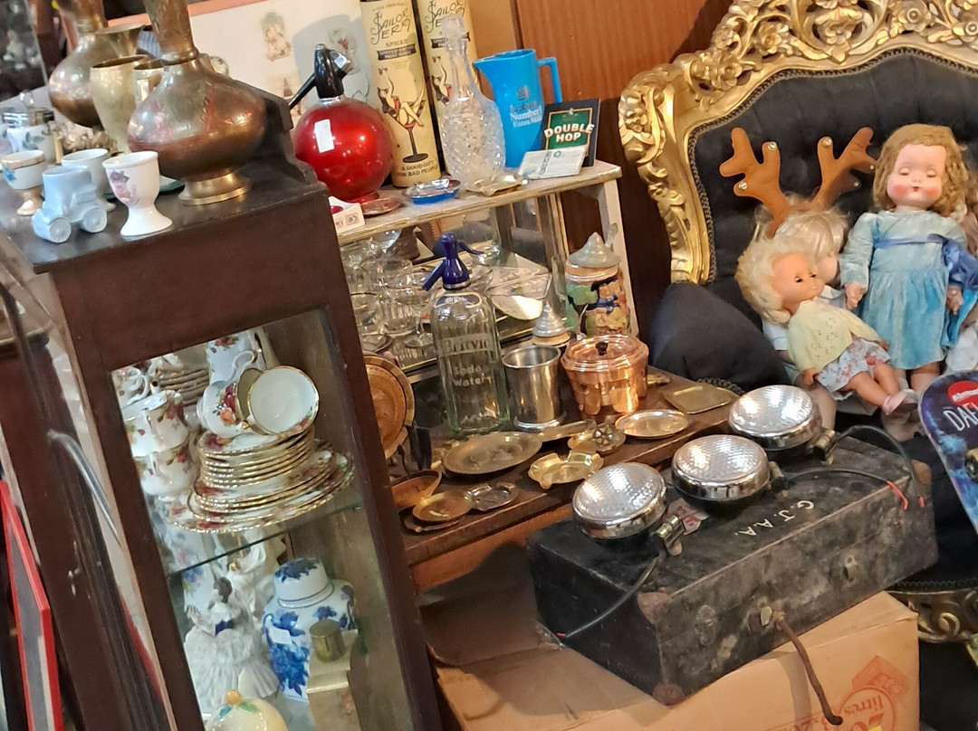 Antique World Manchester景点图片