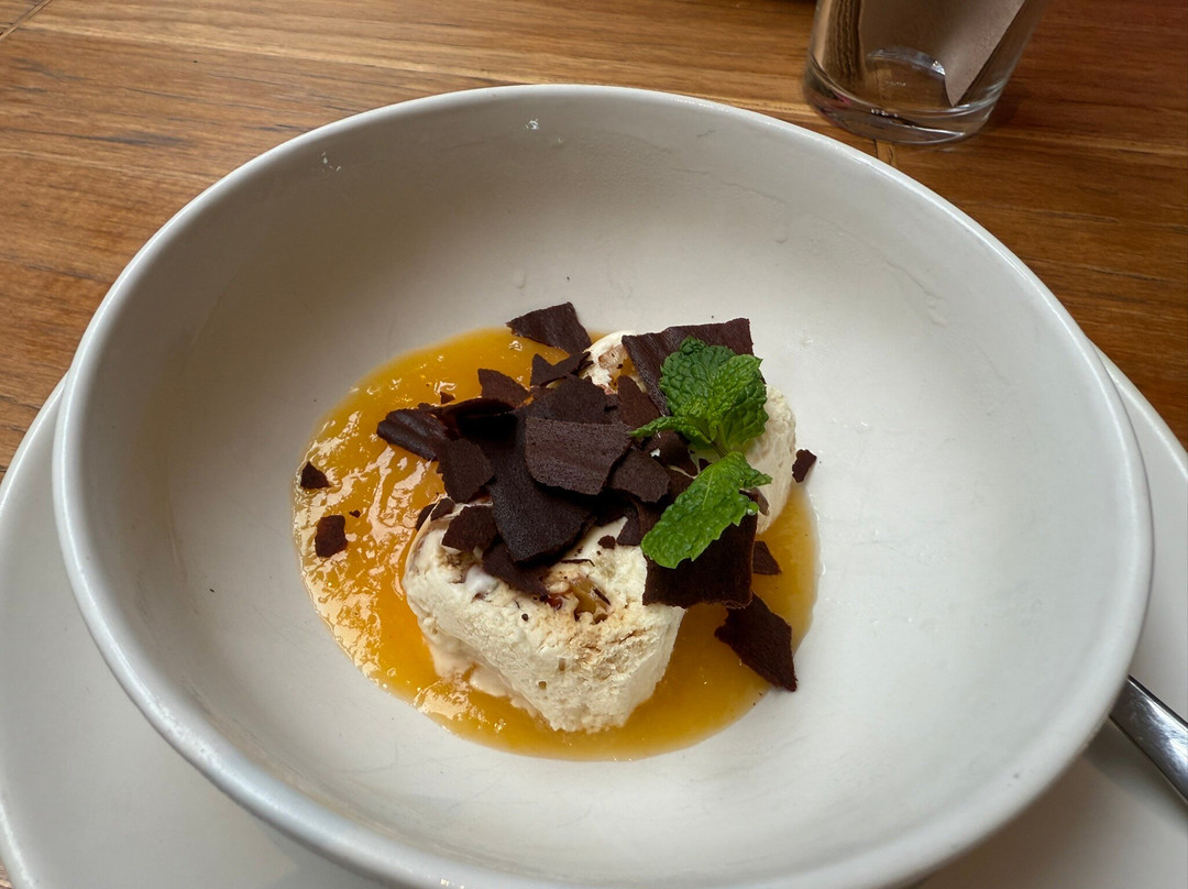 L Plus Restaurant By Latte Graphic