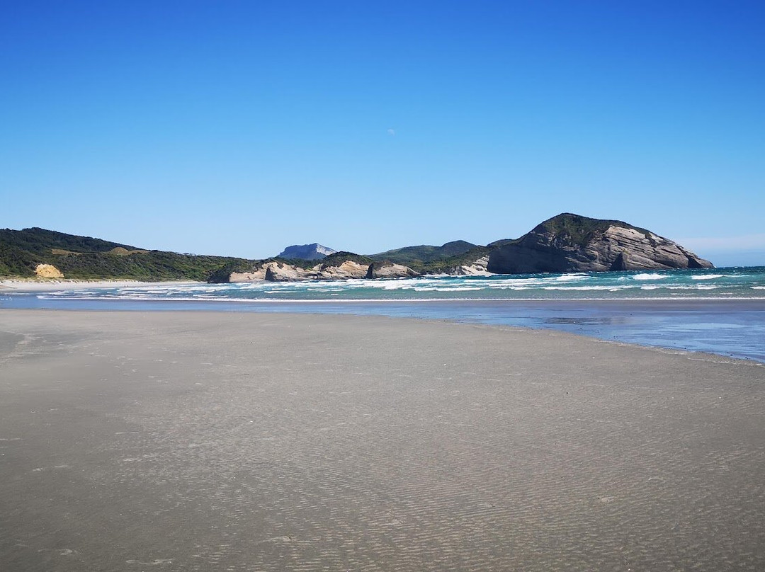 Wharariki Beach-Puponga必去景点