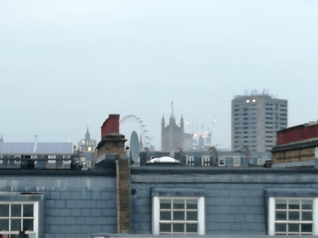 圣乔治酒店主图