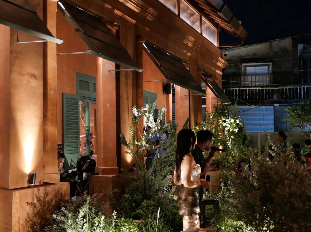 Sân Ga Cafe & Dining景点图片