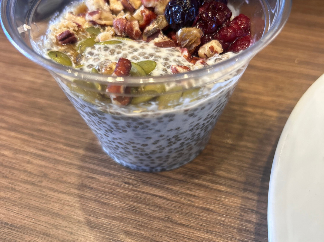 比灵斯希尔顿欣庭套房酒店主图