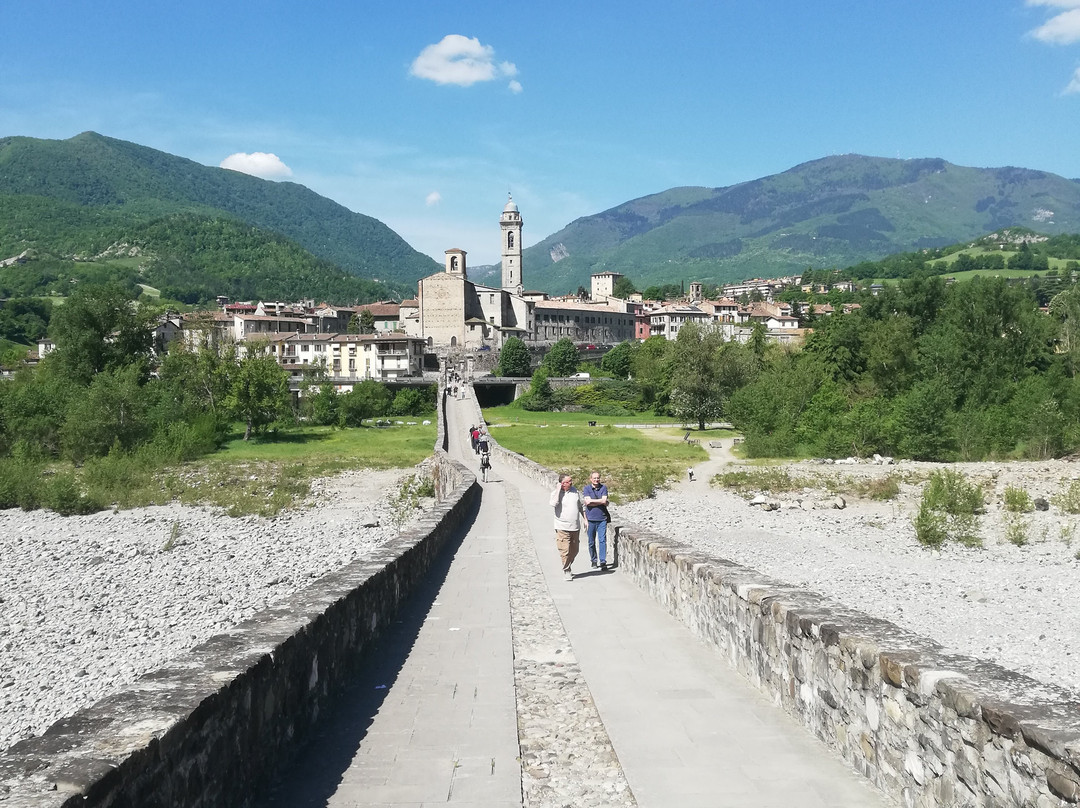 Ponte Vecchio (Ponte Gobbo - Ponte del Diavolo)-Bobbio必去景点