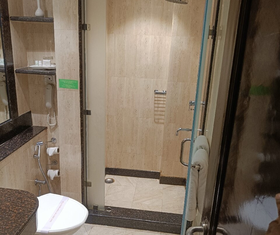 哈里瓦卡尔森乡村套房酒店主图