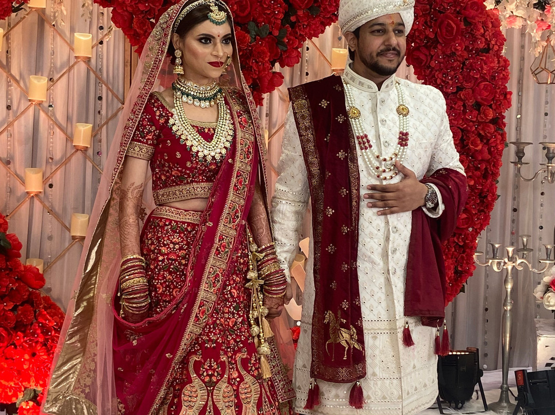 The Byke Suraj Plaza主图