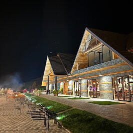 Troja Resort - Hotel & Restaurant