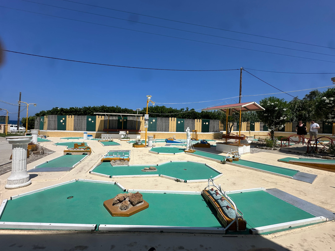 Mini Golf & Farm House Pub-Ialysos必去景点